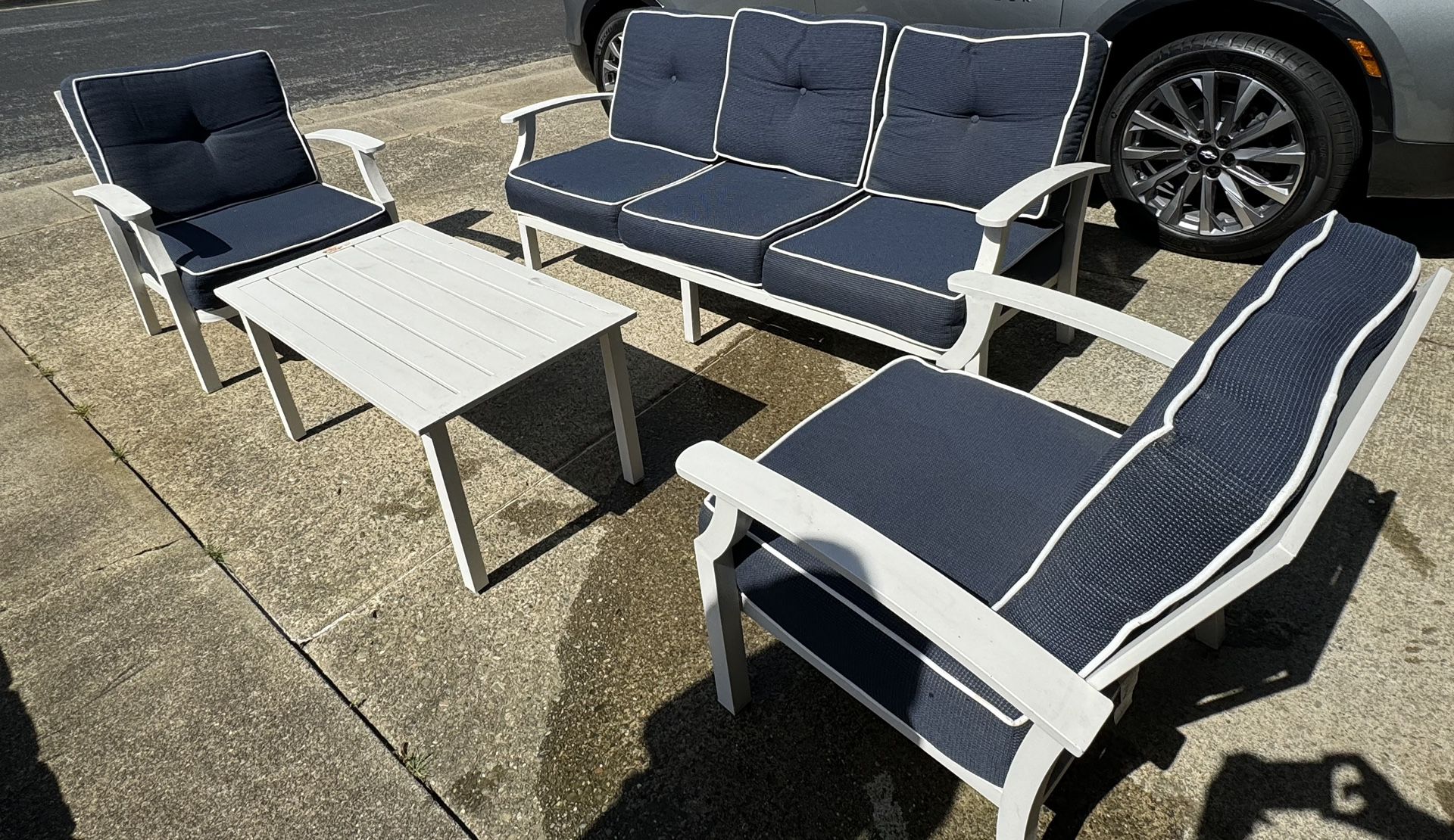 🌞 Outdoor Patio Furniture Sale! Complete Set for $100 or Best Offer!