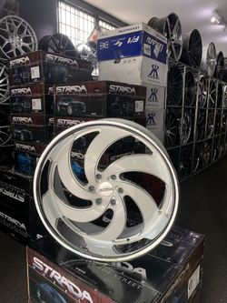 24”Strada retro 6x139.7 or 6x135 in stock!!