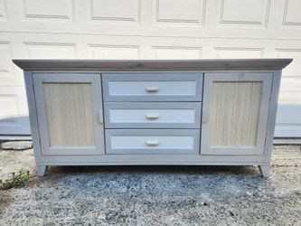 Cradenza/Console/Buffet Table