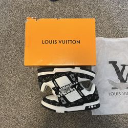 Louis Vuitton Trainer- Men’s Sneakers-Make offer 