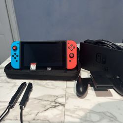 Nintendo Switch 