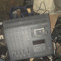 Portastudio424, Fostexdmt-8vl Multi Track Recorder