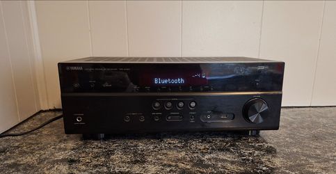 YAMAHA Bluetooth 7.2 A/V Receiver w/Remote
