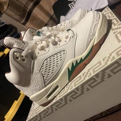 New Jordan Retro 5 El Grito🇲🇽size 9