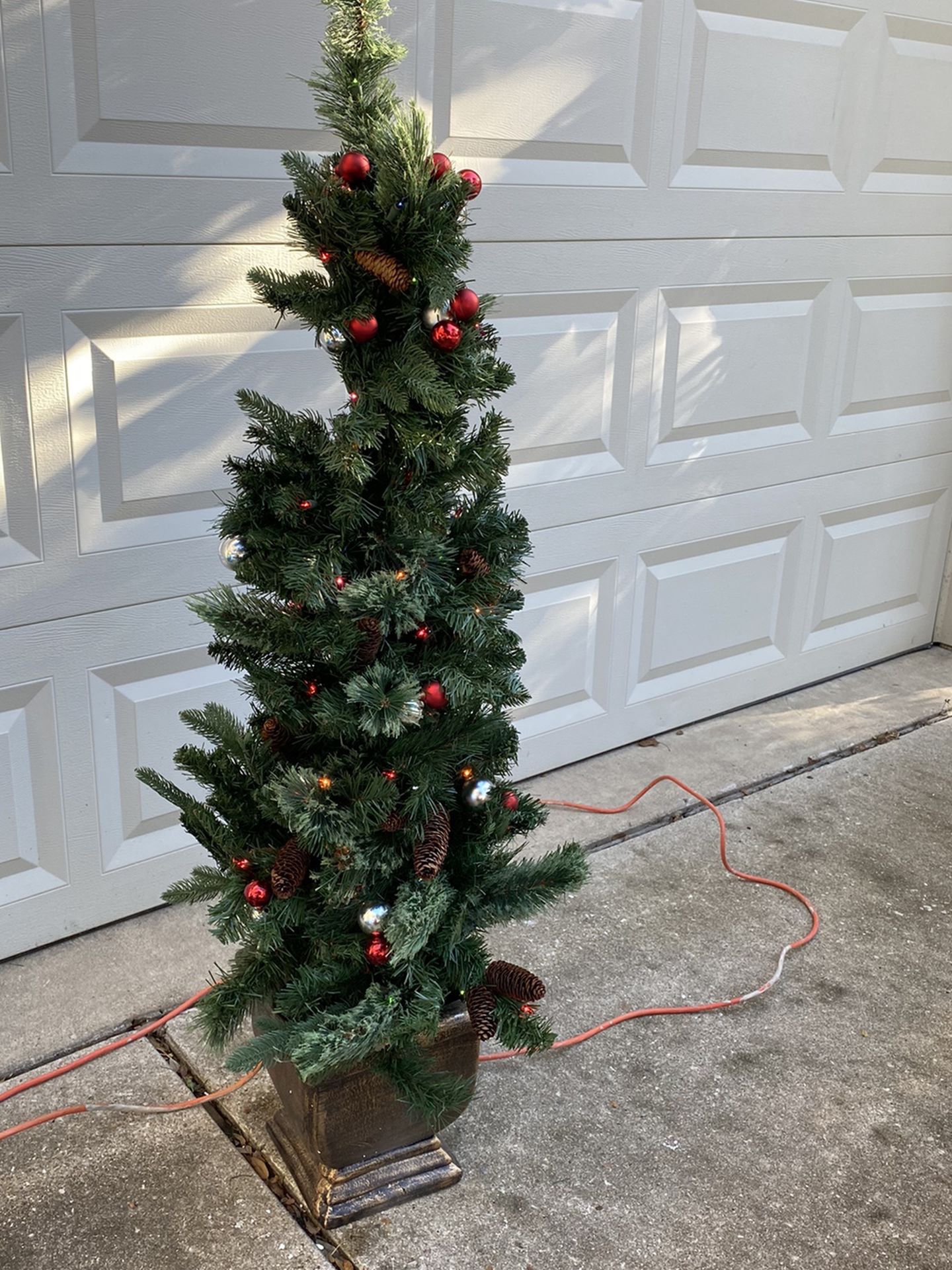 Lighted 4.5’ Christmas Tree 