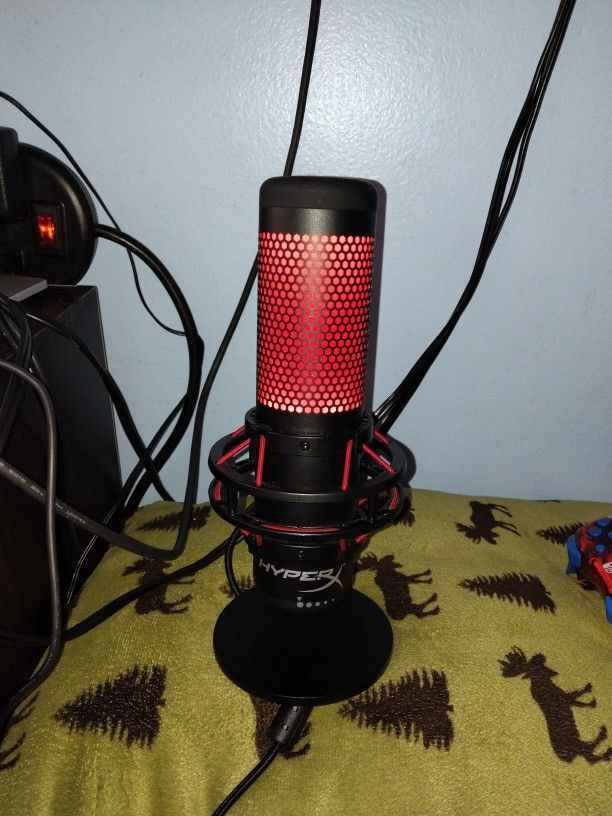 HyperX Dual Quad Cast Streaming Microphone/Recording Mic