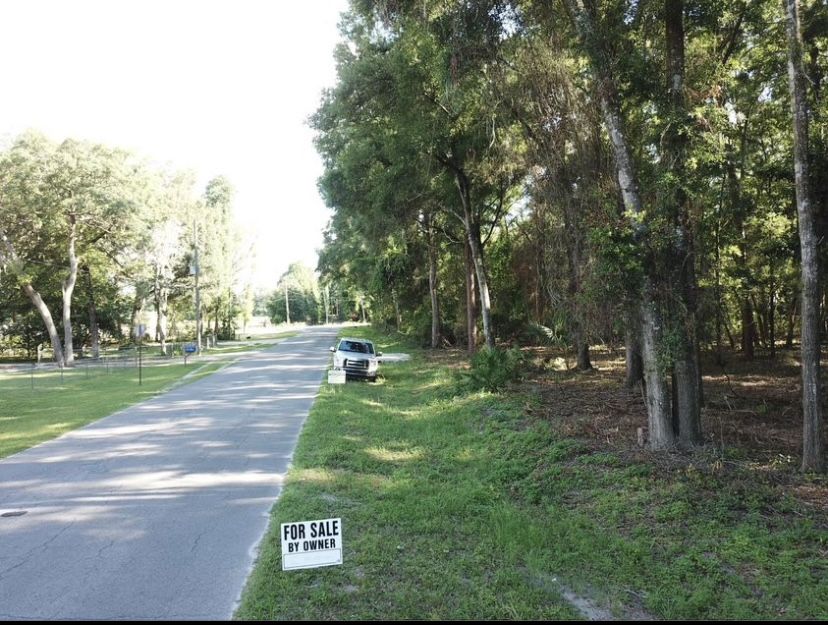 (Located In Fanning Springs!!!!!) Selling 0.6 Acre Lot