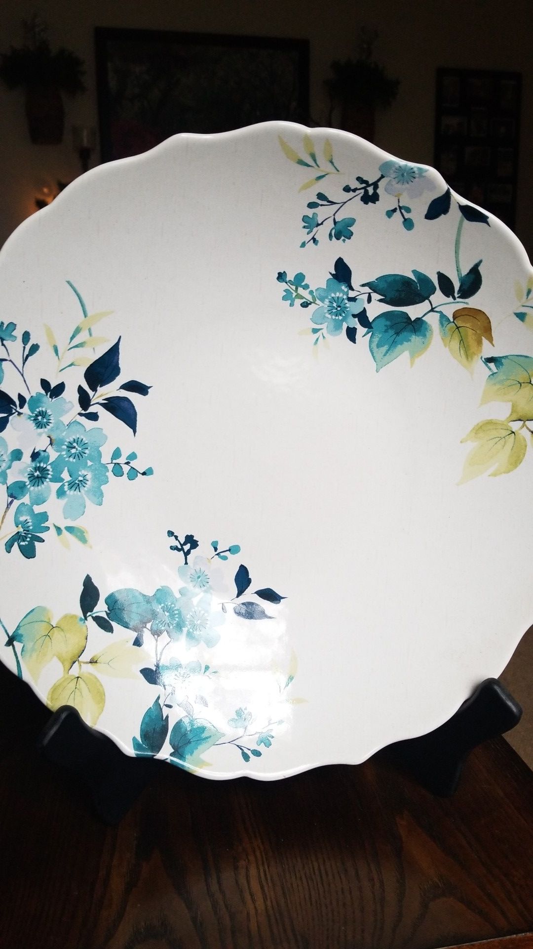 14" decorative plate, can be used for serving