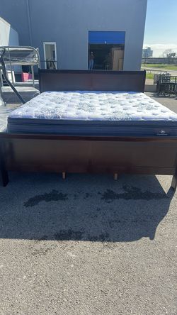 New king size bed with promo mattress and free delivery