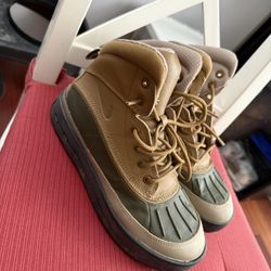 Nike Woodside  Boots, 6Y