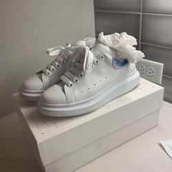 Alexander McQueen///Low-Sneakers/US 9/Plain/Leat her/WHT//crystalized heel