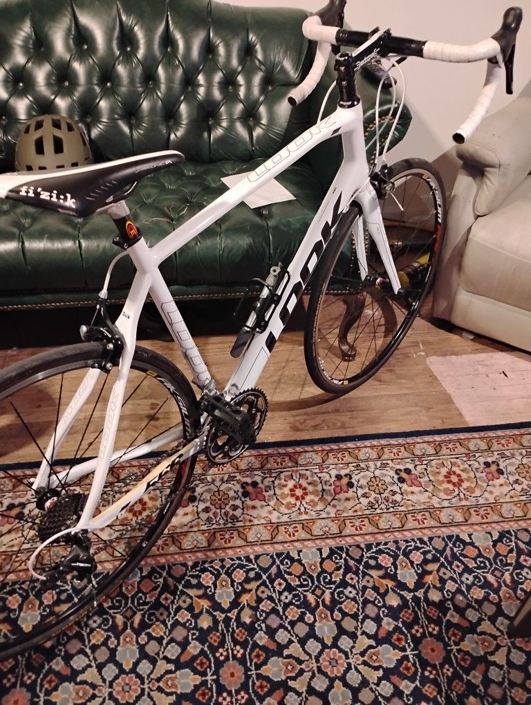 Look 566 Carbon Fiber Road Bike