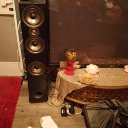 Polk Audio Surround System With Formula Sub Woofer Amazing And Denon Receiver It Comes With 5 Speakers