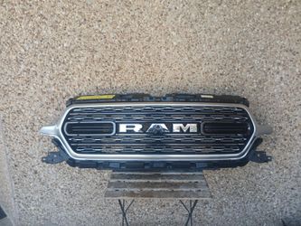 2019-24 Dodge Ram Grill Laramie