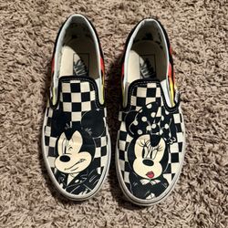 Woman’s Size 6 Vans 