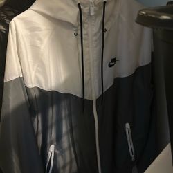 Nike Windrunner (Small)