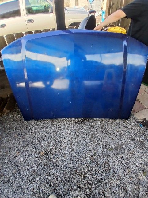 2004 Chevy Silverado Hood
