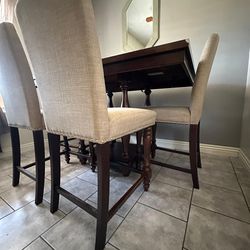 Mesa de comedor/ Dining table