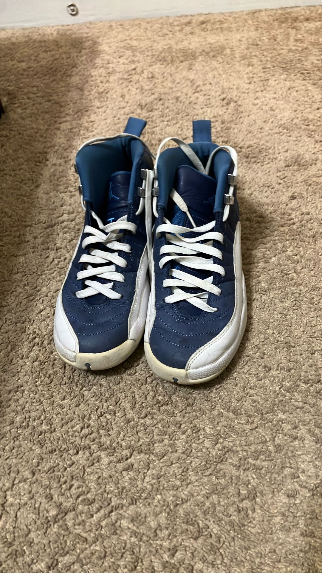 Air Jordan 12 Retro "Obsidian" sneakers Size 6 