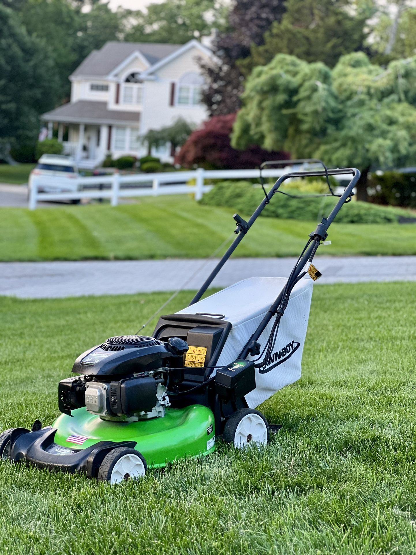 Lawn Boy 21” Electric Start Self propelled Lawnmower RWD Autochoke 6.5 ft lbs 149cc