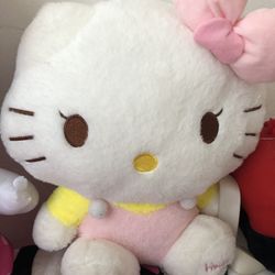 Hello Kitty Plushie Backpack  