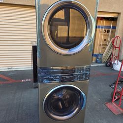 Electrolux Stackable Washer And Gas Dryer 