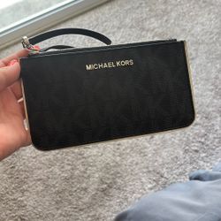 Michael Kors Wristlet