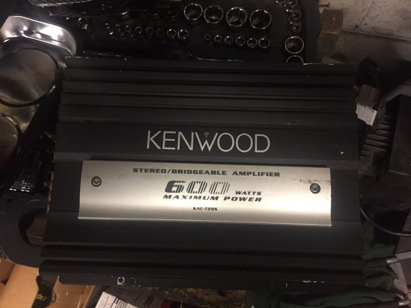Kenwood 12 inch subwoofers box and amp for Sale in East Meadow, NY