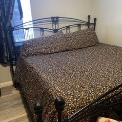 KING SIZE BED FRAME 