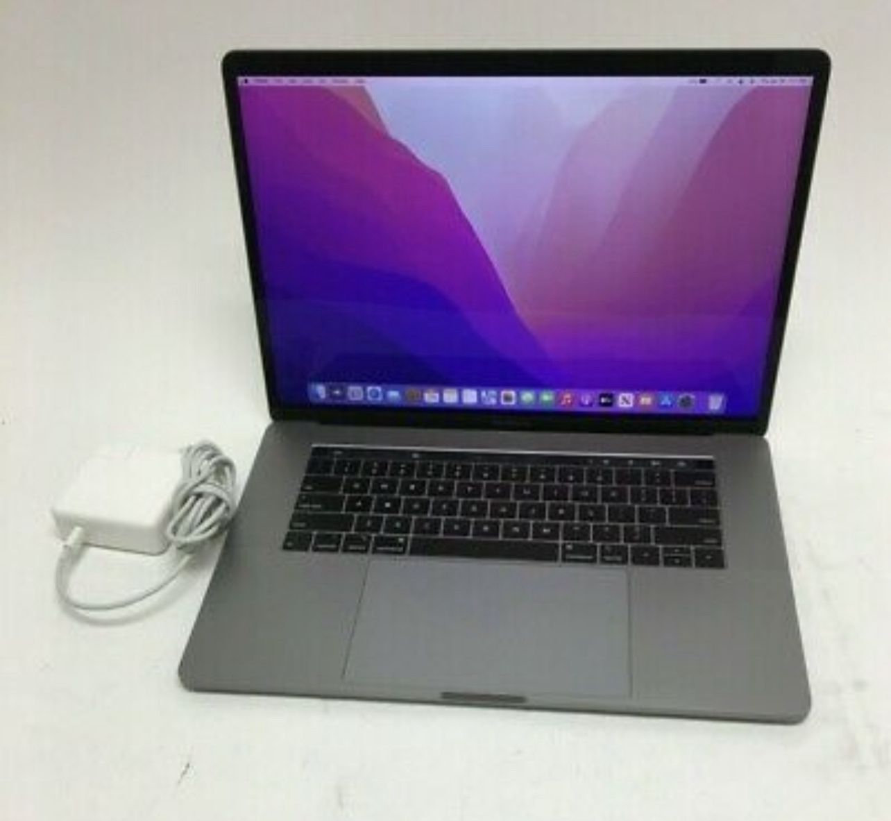 MacBook Pro 15” 2019 2.6ghz i7 16gb Ram 500gb