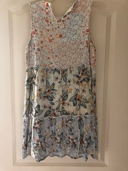 Women’s dress (L)