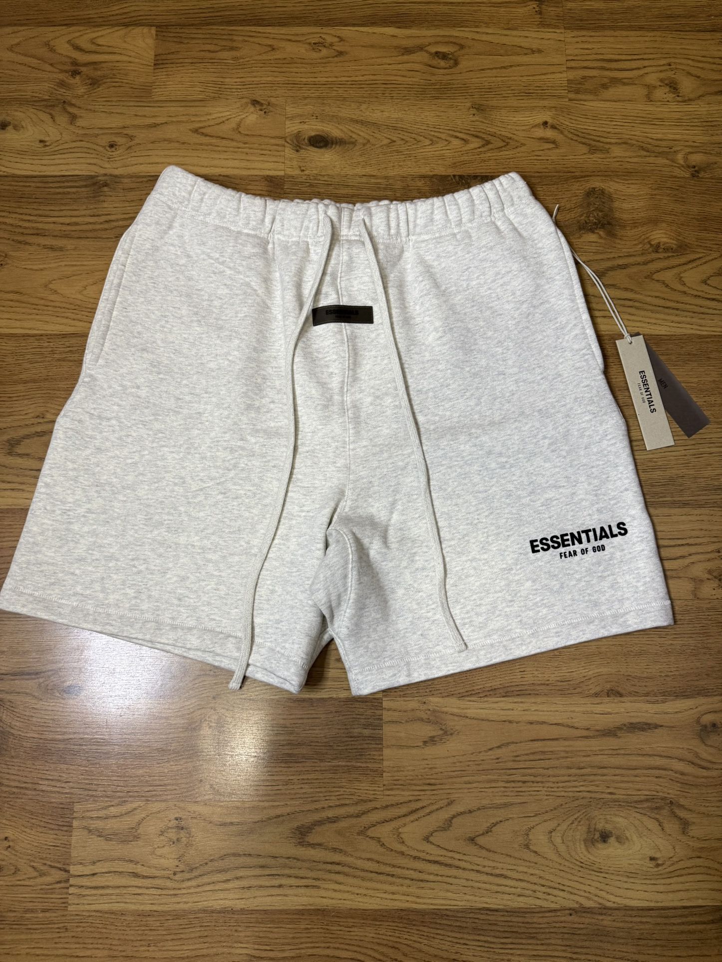 Essentials Fear Of God “Light oatmeal” short Size L, XL