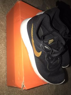 Boys Nike Size 3