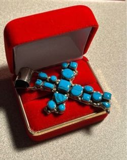 Beautiful Necklace Silver Turquoise Cross