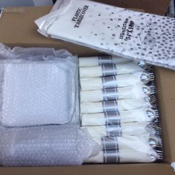 350 silver square plate set with 2 table cloths. Party, Quinceanera, Family Gathering. $45.00 SOUTH GATE pick Up Spoons