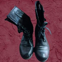 Women's Black Leather Boots Size 7 