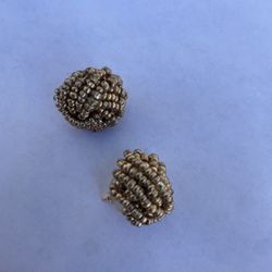 Vintage gold tone ear rings