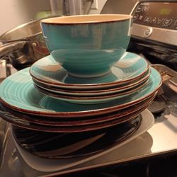 Turquoise Color Dishes. No Cracks Or Breakage Or Anything