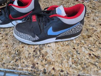 Nike youth shoes