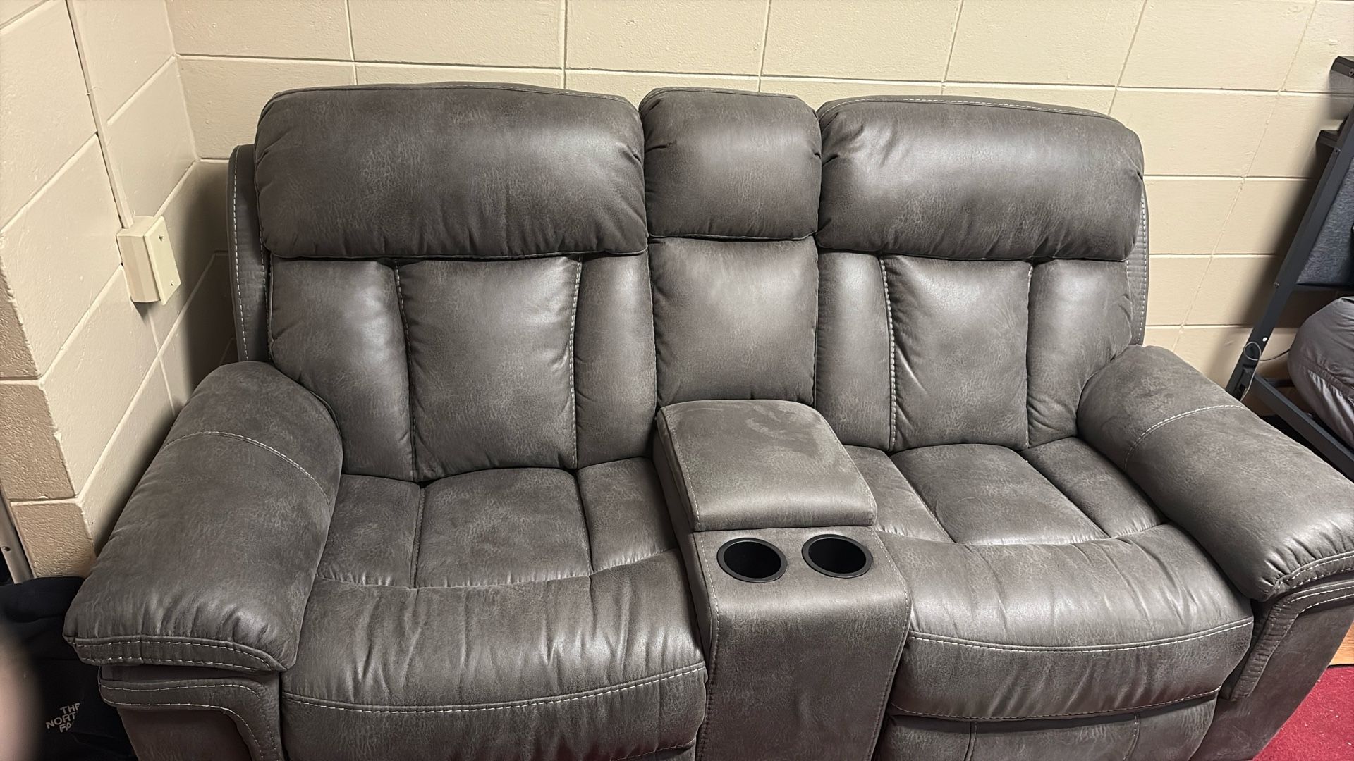 Reclining Loveseat/couch
