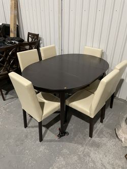 DINING SET SEATS 6 w/ LEAF