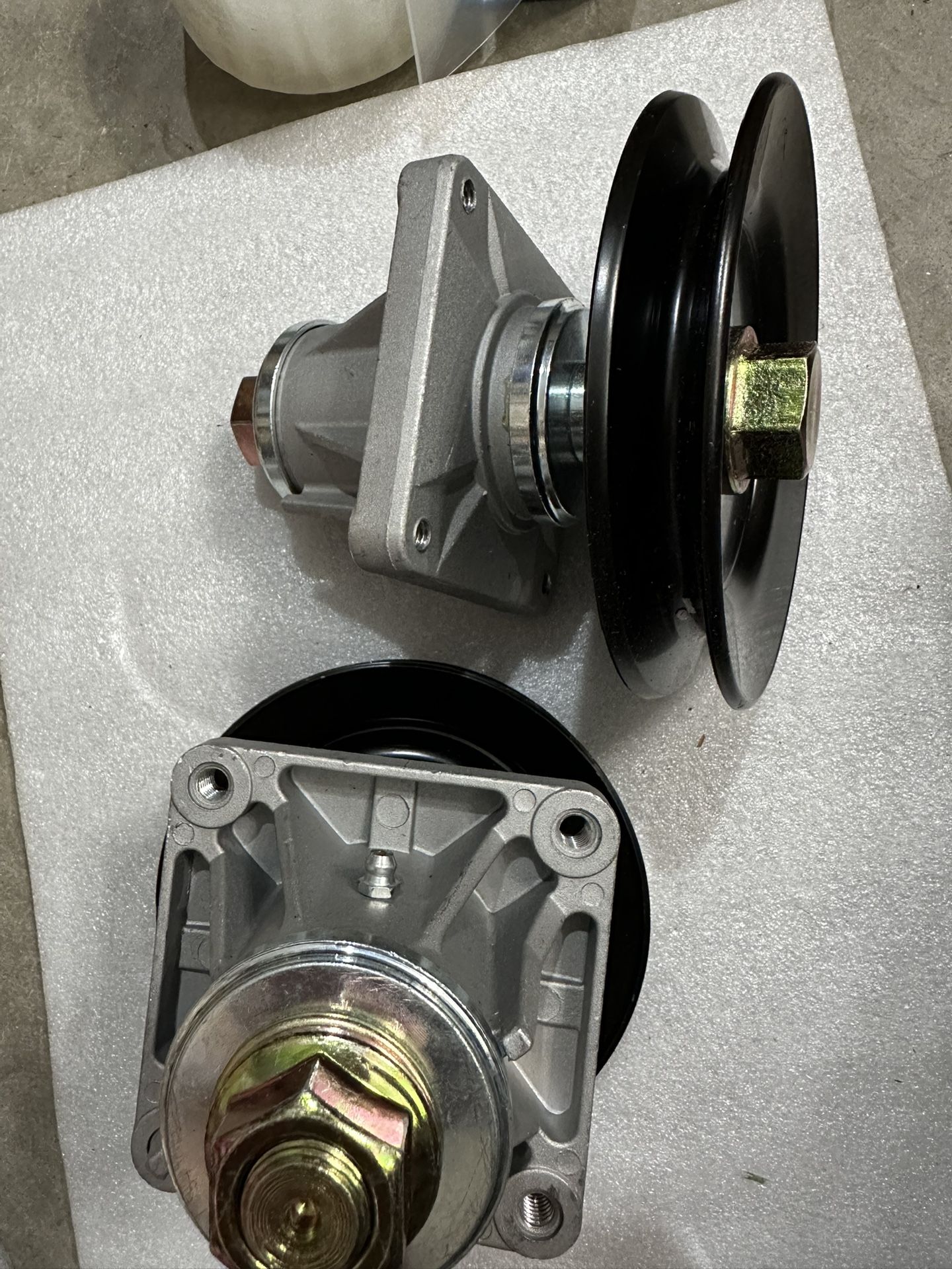 2-Pack  Spindle Assembly Replaces Cub Cadet B, , , , 7, 7A for Cub Cadet i1046, LT1045, LT1046