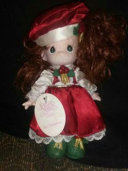 Precious Moments" Holly"Doll