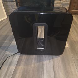 SONOS SUB/PLAY 5/(2) PLAY 1.    $650 OBO