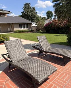 Outdoor patio chaise lounge chairs, pool furniture loungers adjustable