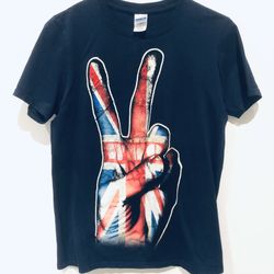 Size Small UK Peace T-shirt