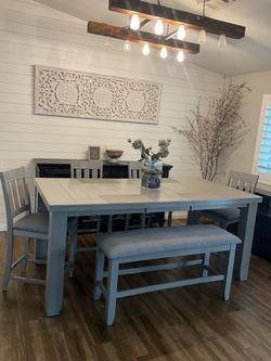 Dinning Table
