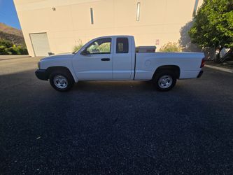 2007 dodge dakota extra cab 2wd 3.7 v6 153k milles just smog cold ac clean title one owner reg current located in pomona 9o9236I97o runs good no probl