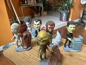 Rear Bobble Head Universal Studios Piggy Banks