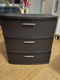 3 Drawer Tower - Sterilite